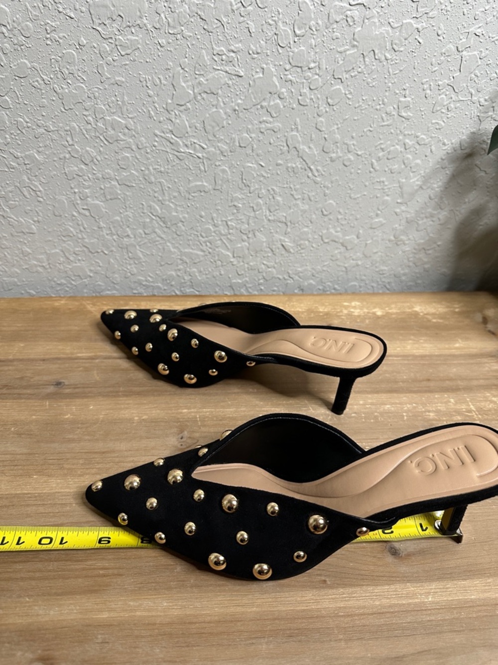 I.N.C. Women's Genevie Black and gold studded Pointed Toe Heeled Mules size 6.5 - Picture 15 of 15